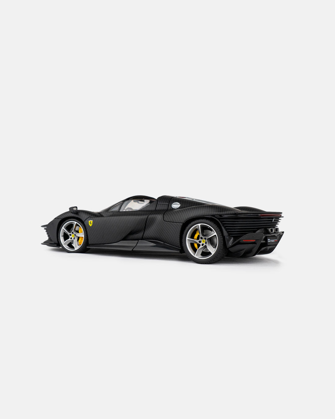 Bburago 1:18 Ferrari Daytona SP3 – Carbon Series – 50th