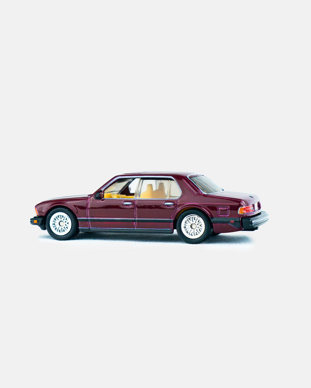 Hot Wheels Pop Culture - Stranger Things 1983 BMW 733i