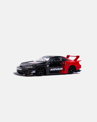 Mini GT 1:64 Nissan LB-Super Silhouette S15 SILVIA ADVAN- Petersen Exclusives