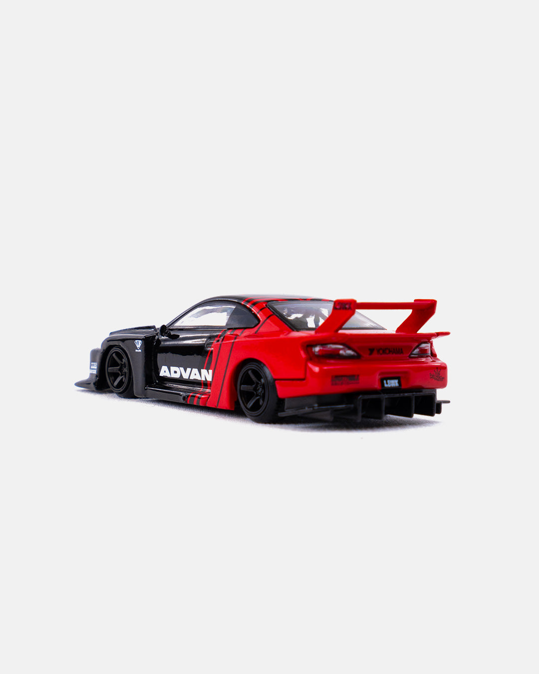 Mini GT 1:64 Nissan LB-Super Silhouette S15 SILVIA ADVAN- Petersen Exclusives