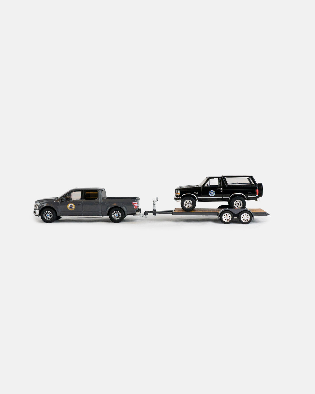 Greenlight - 1:64 2018 Ford F-150 and 1993 Ford Bronco - Yellowstone