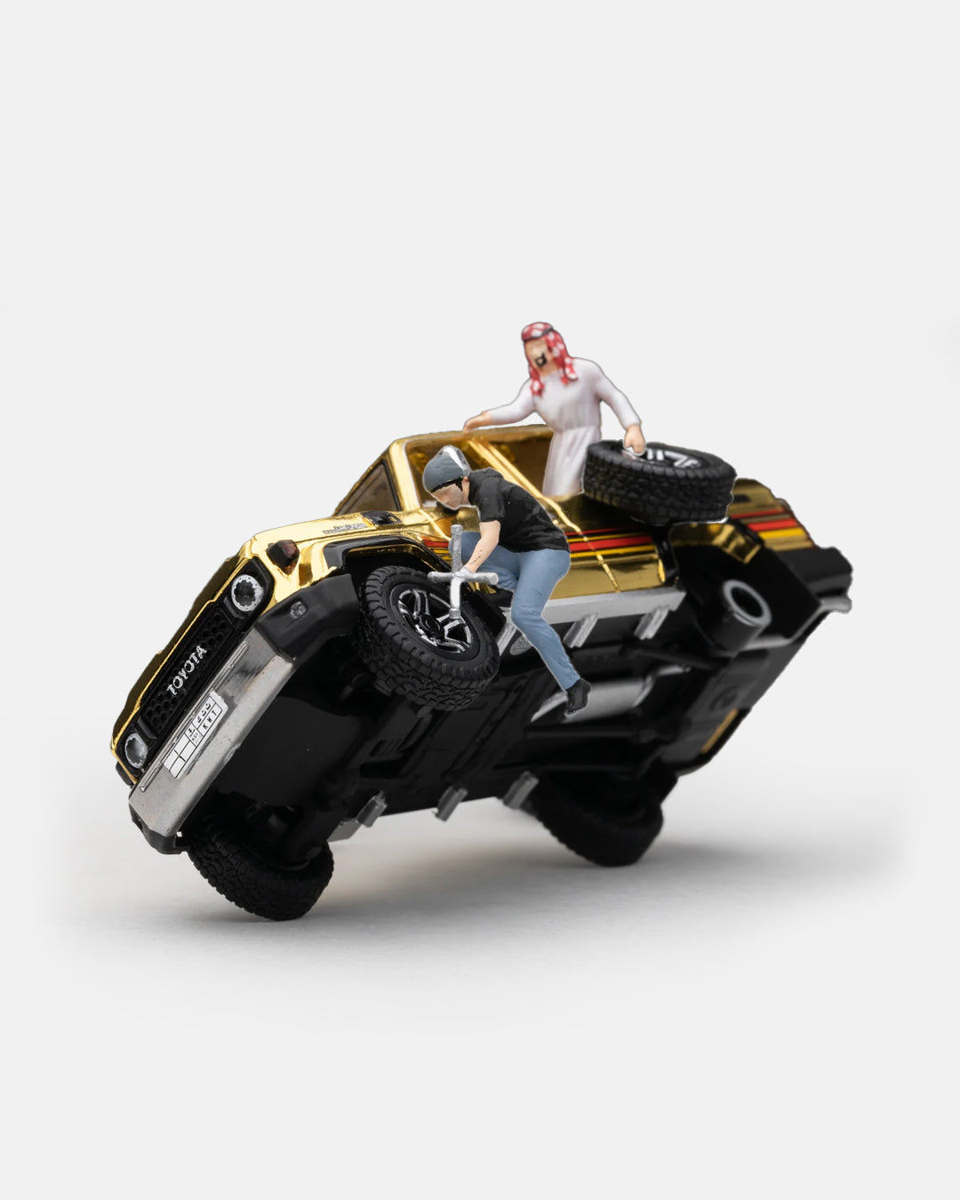 Toyota Land Cruiser 70 Arab Gold Edition (MDX)