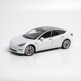Tesla Model 3 - 1:18 Scale